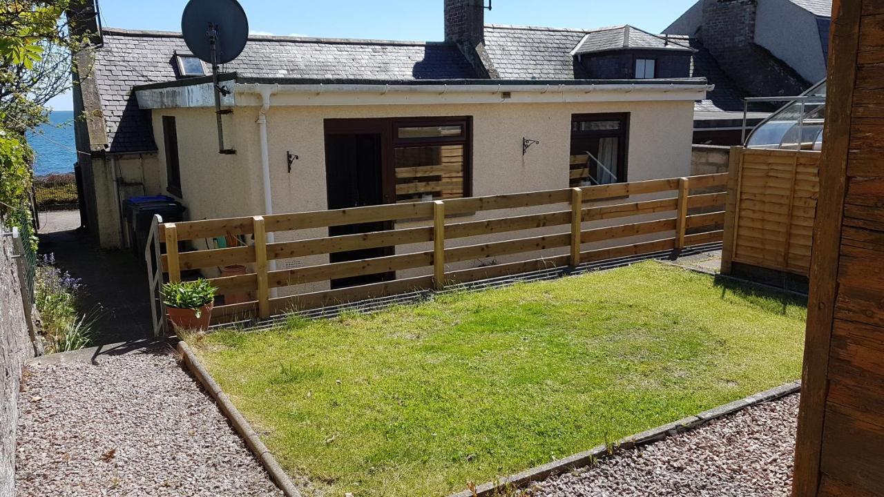 Myrtle Cottage Johnshaven Exterior photo